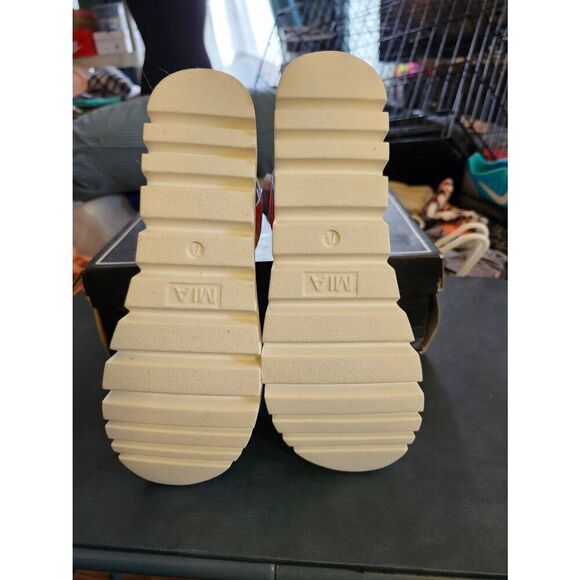 MIA Mady Sandals, Size 7.5, Rainbow Tie-Dye Ankle Strap Gladiator NWT - Picture 5 of 5